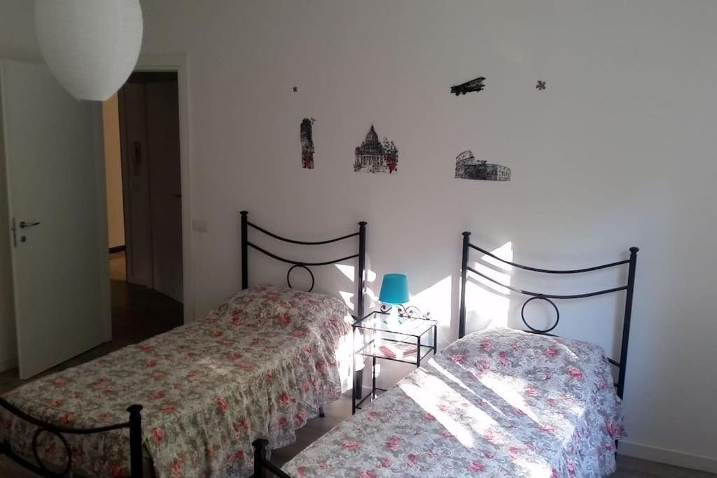 Appartamento In Villetta A 2 Passi Dal Mare E Dal Centro 佩萨罗 外观 照片