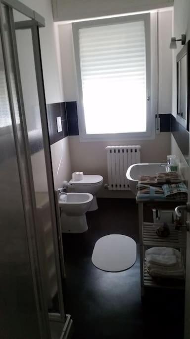 Appartamento In Villetta A 2 Passi Dal Mare E Dal Centro 佩萨罗 外观 照片